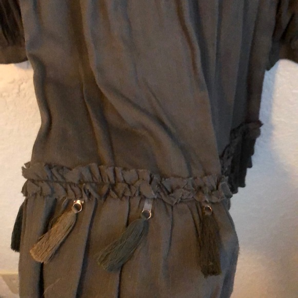 Off the should dress - Picture 3 of 4